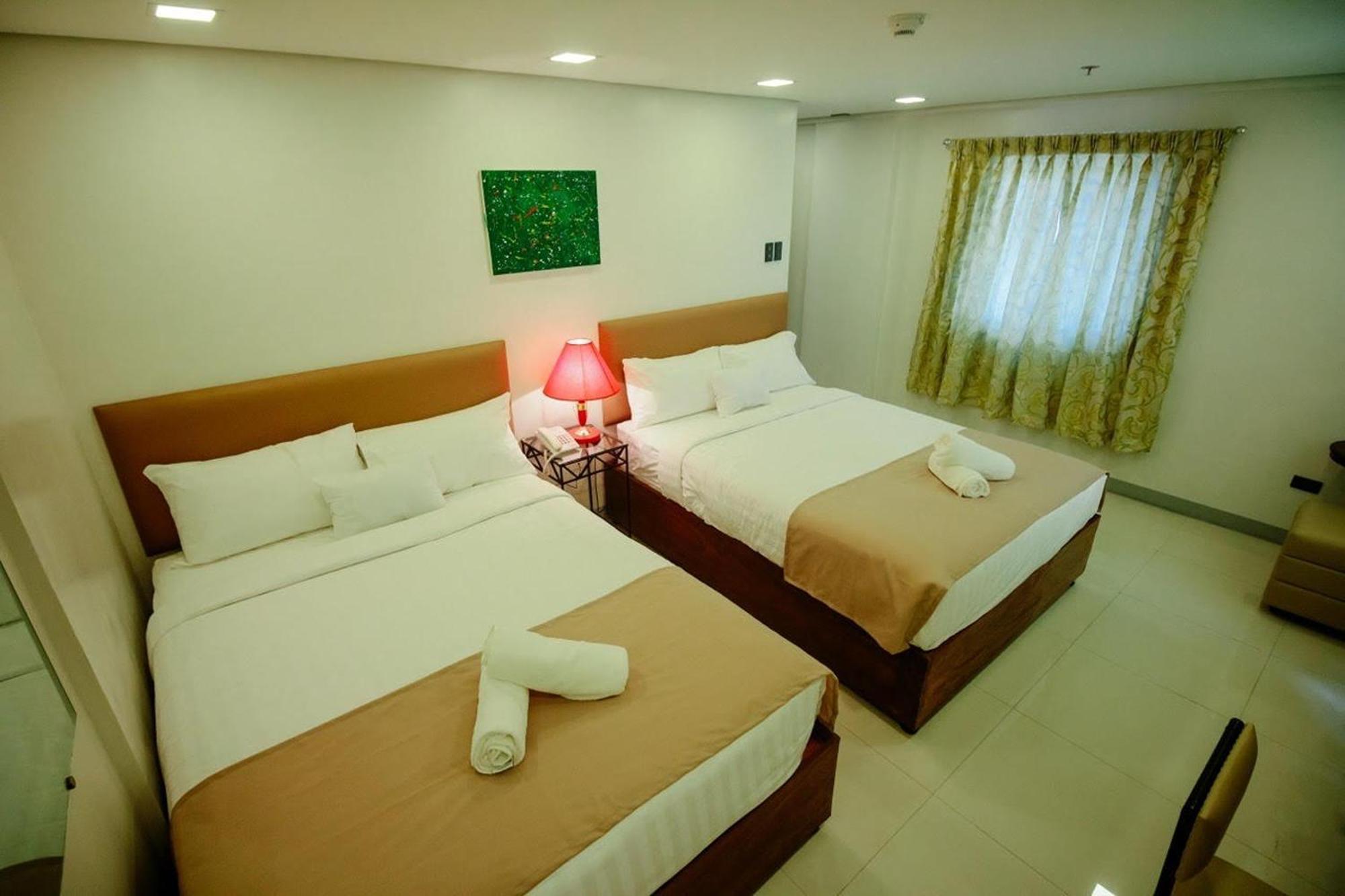 Belltower Csheli Suites Bantay - Vigan Bagian luar foto
