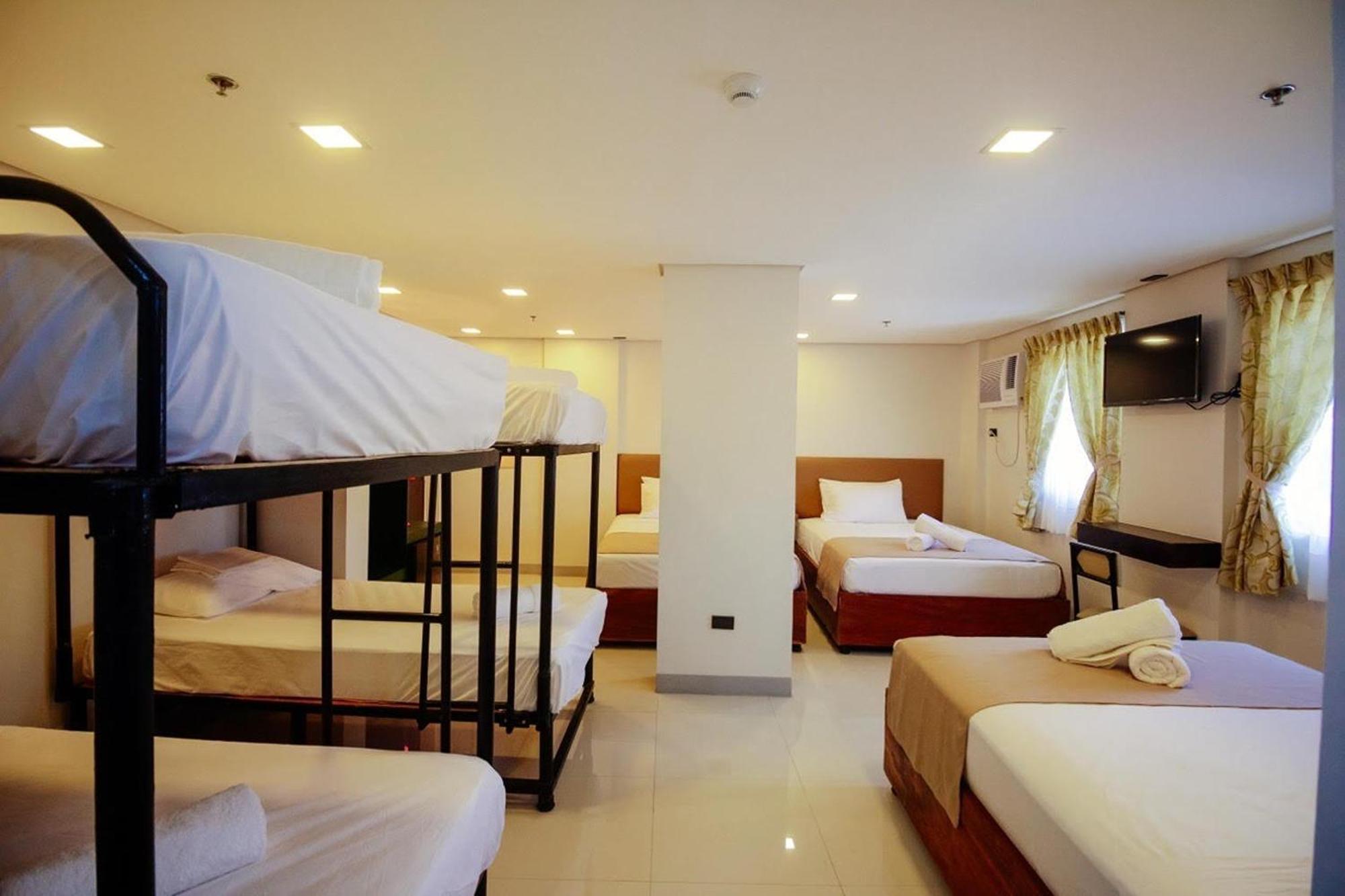 Belltower Csheli Suites Bantay - Vigan Bagian luar foto