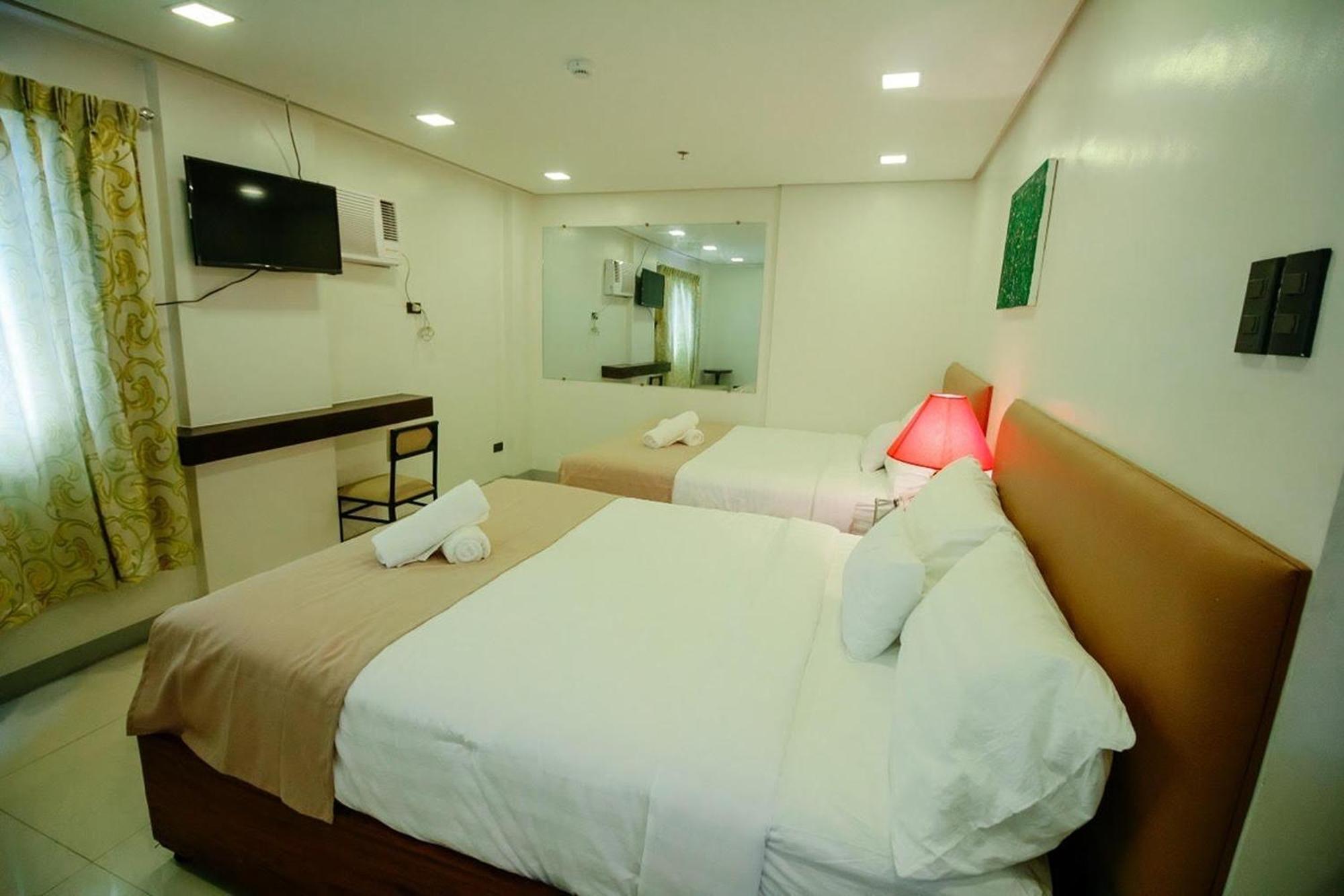 Belltower Csheli Suites Bantay - Vigan Bagian luar foto