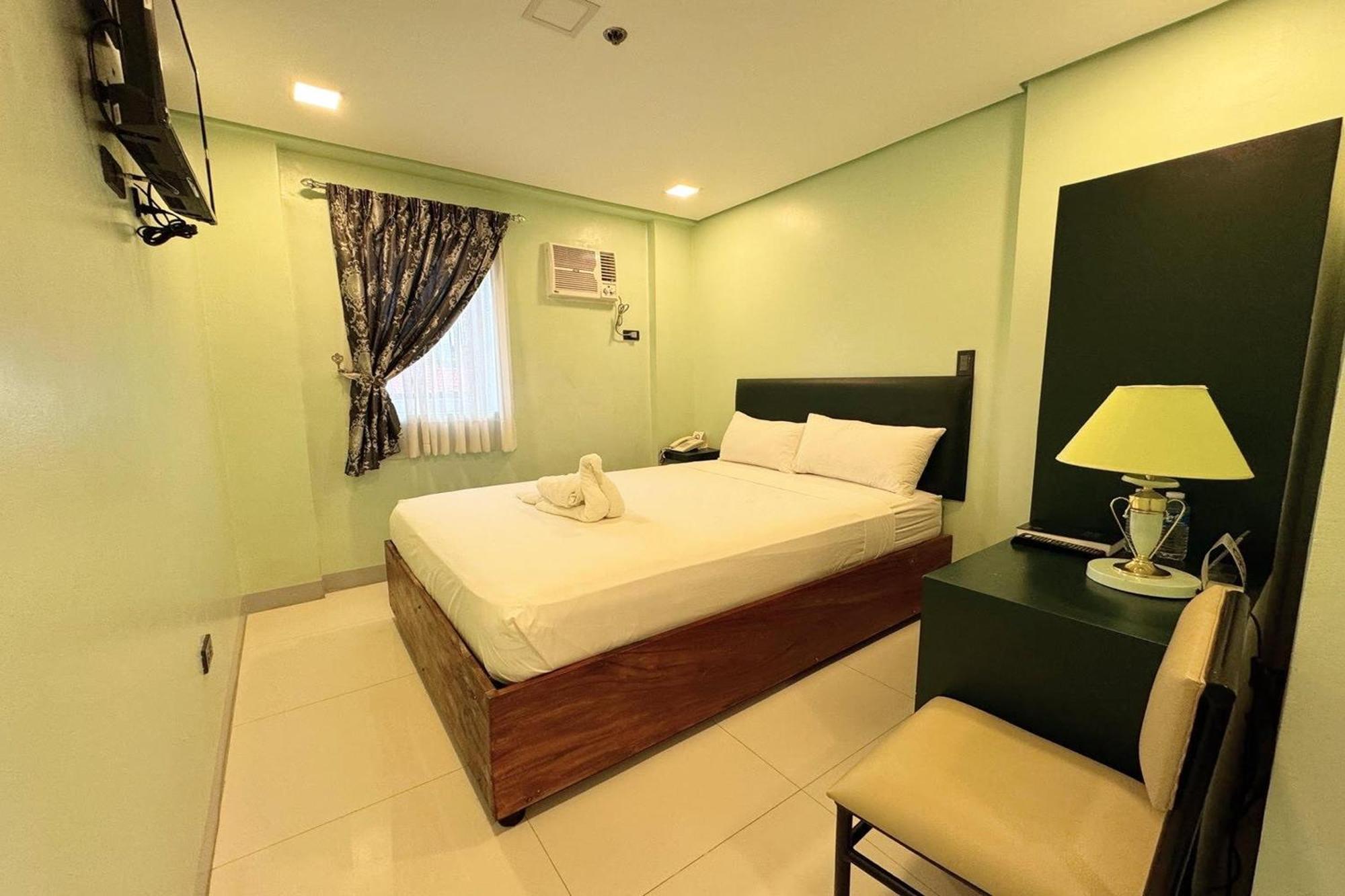 Belltower Csheli Suites Bantay - Vigan Bagian luar foto