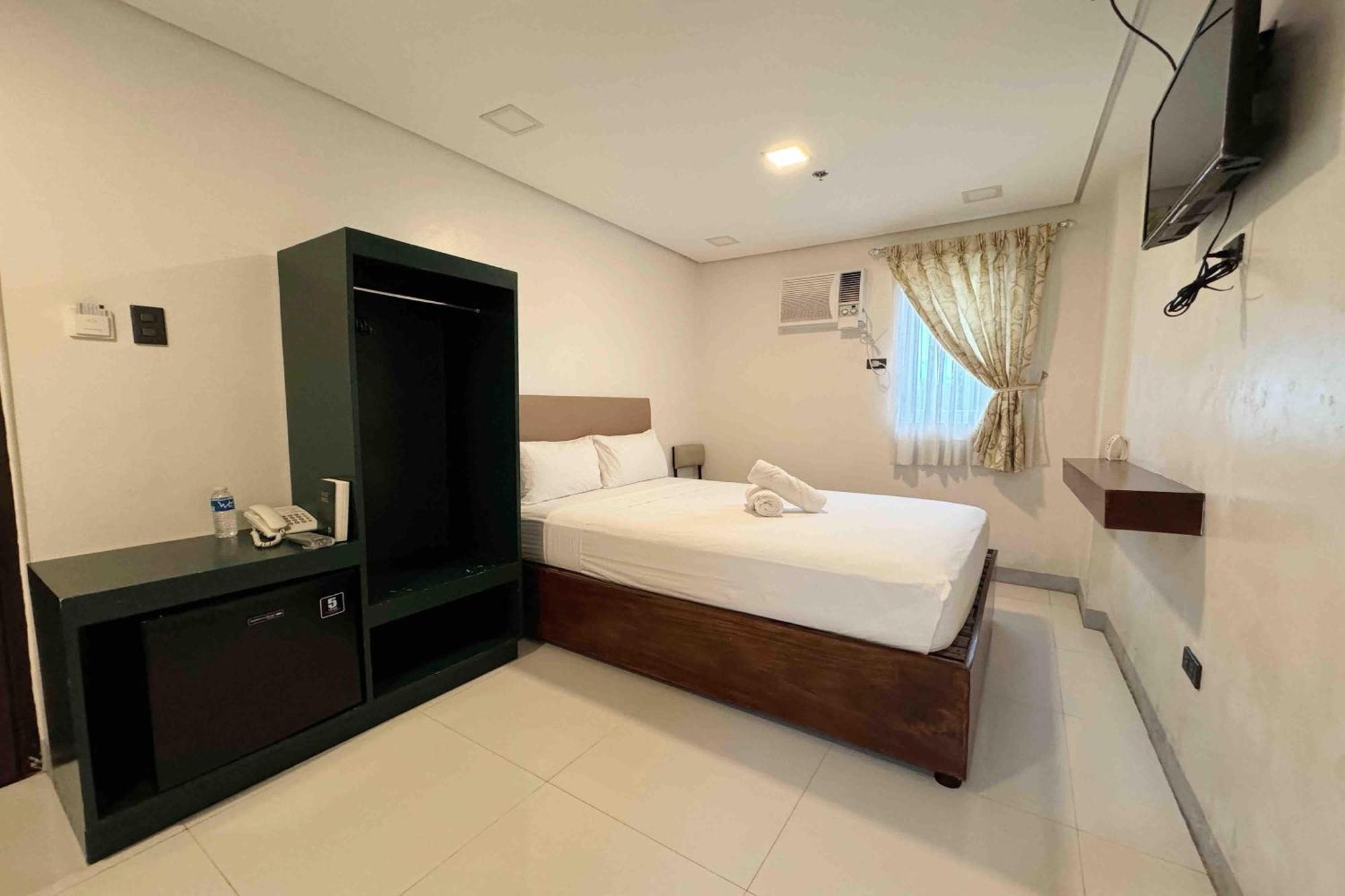 Belltower Csheli Suites Bantay - Vigan Bagian luar foto