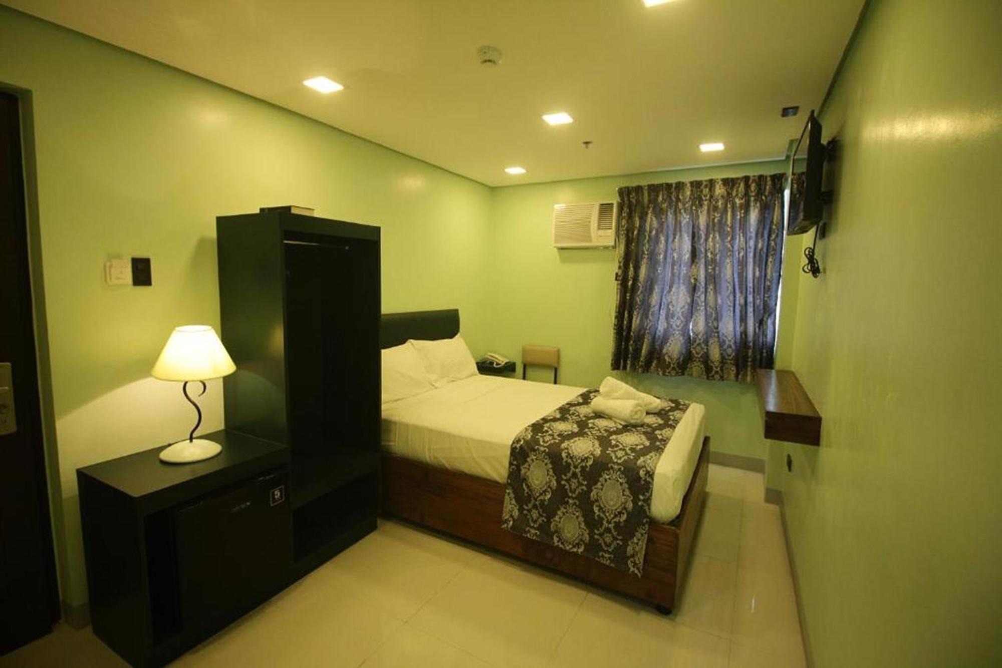 Belltower Csheli Suites Bantay - Vigan Bagian luar foto