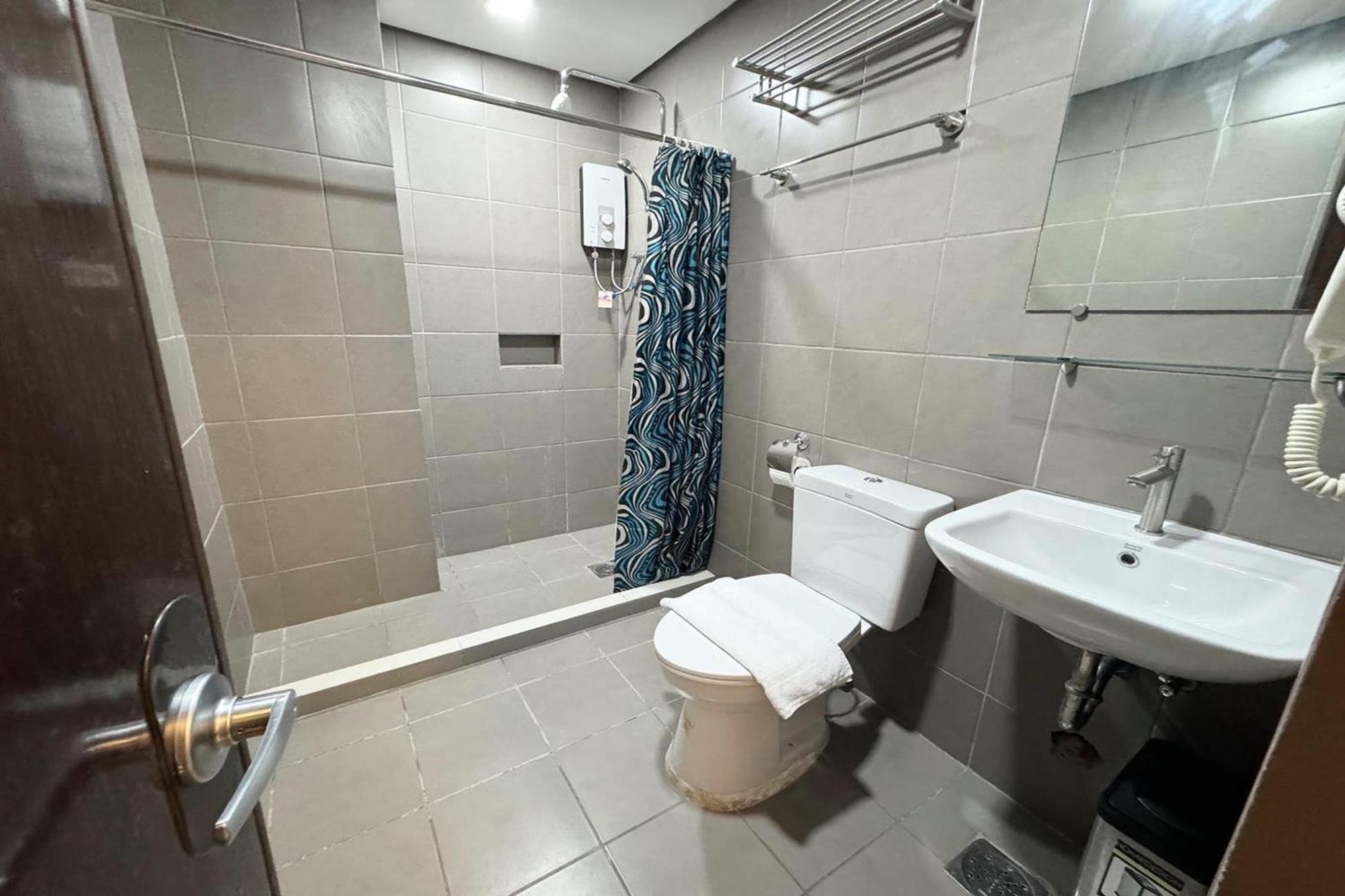 Belltower Csheli Suites Bantay - Vigan Bagian luar foto