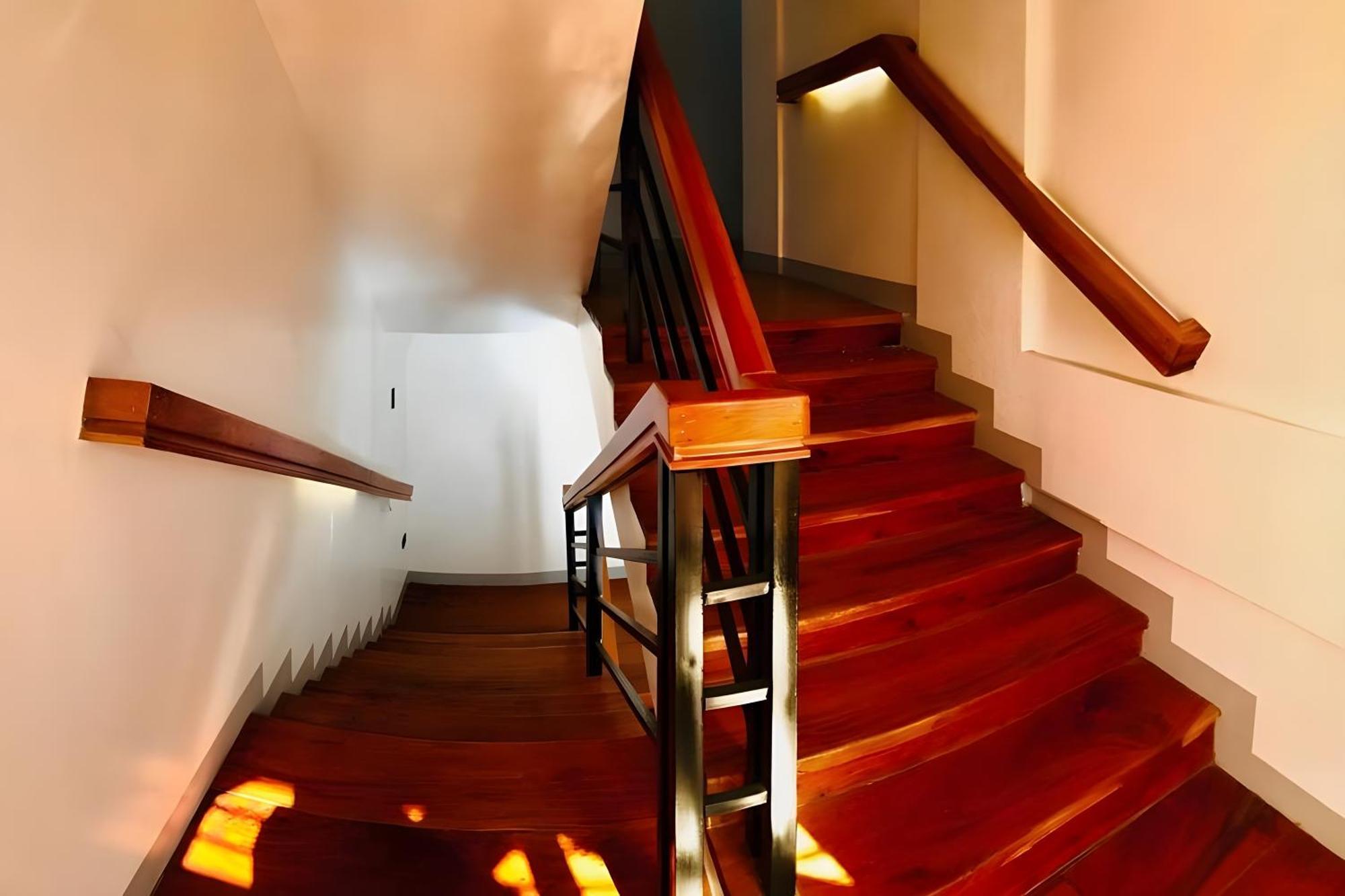 Belltower Csheli Suites Bantay - Vigan Bagian luar foto